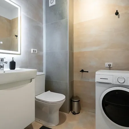 Spacious 907 B3 Boekarest