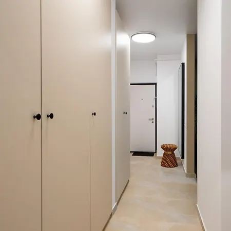 Spacious 907 B3 * Boekarest