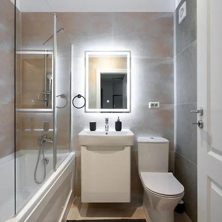 Spacious 907 B3 Apartment Bucharest
